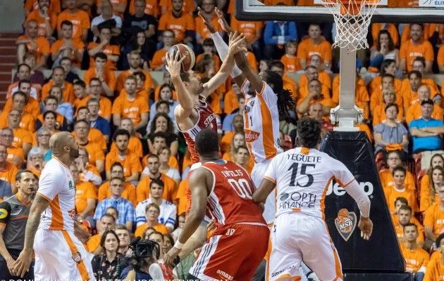 Le plus vieux supporters du Mans Sarthe Basket a 98 ans