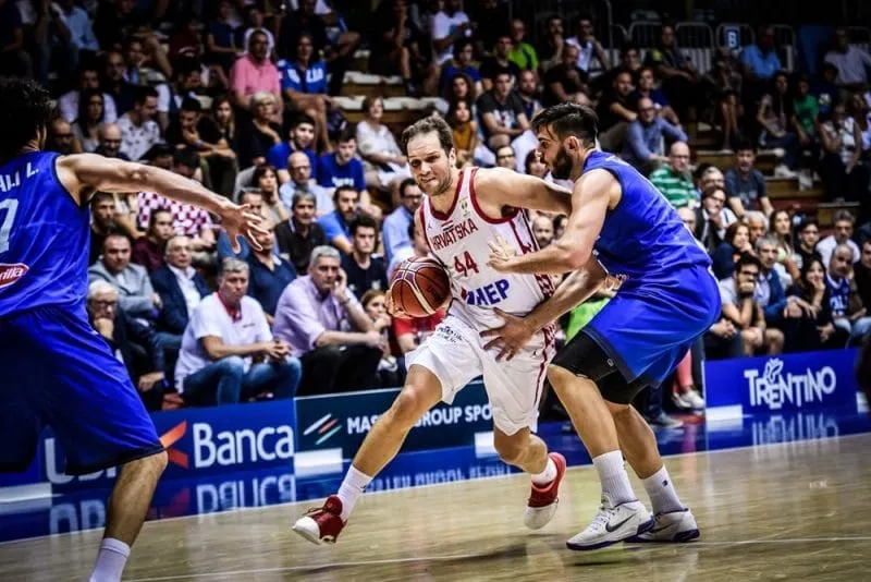 Ivica Zubac et Bojan Bogdanovic avec la Croatie contre la Slovénie