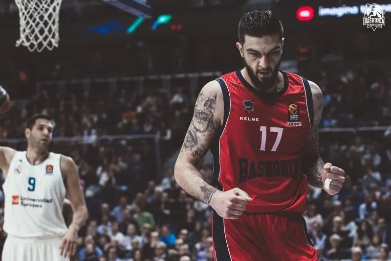 Le beau mois de mai de Vincent Poirier