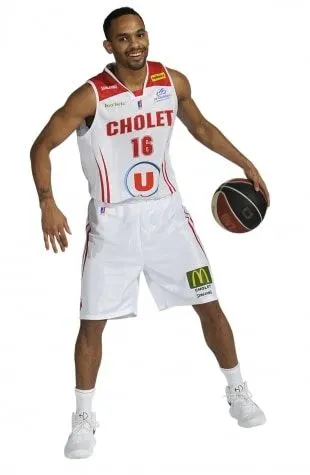 Summer League NBA: David Michineau (Clippers), Alpha Kaba (Hawks) et Freddy Fauthoux (Spurs) en action