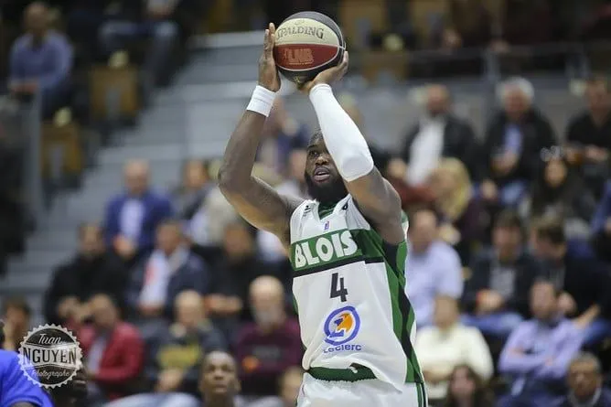 Le Bahaméen Jonathan Augustin-Fairell quitte Blois pour Cholet