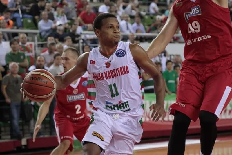 L’ancien meneur d’Olympiakos Dominic Waters arrive à Nanterre