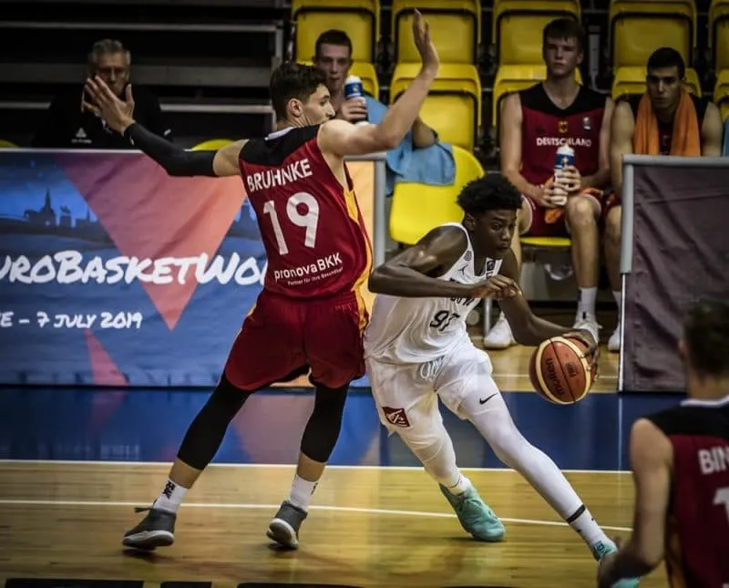 Vidéo: Quand le médaillé de bronze à l’Euro U18, Kenny Baptiste tape dans l’oeil de DraftExpress