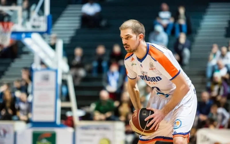 N1: Arnaud Kerckhof retrouve le Nord à Orchies