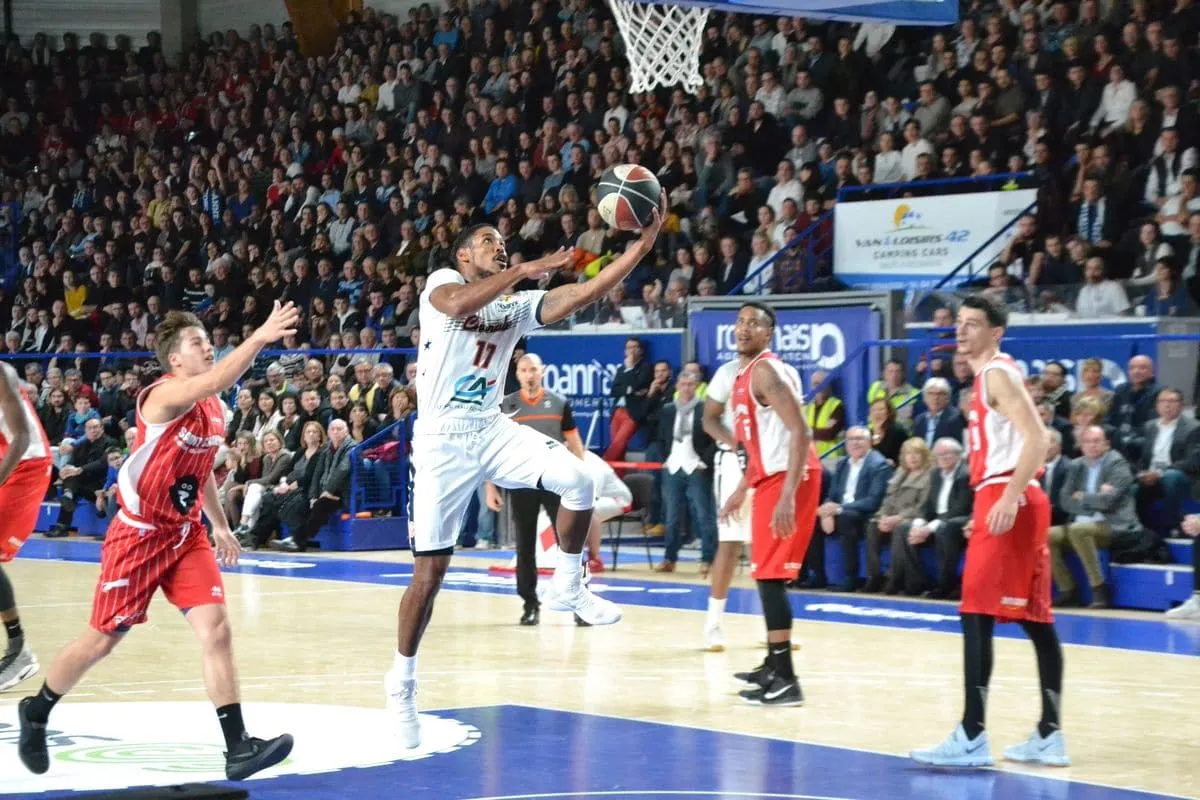 Pro B : Paris Basketball annonce les signatures de Nick Kellogg et Dustin Sleva