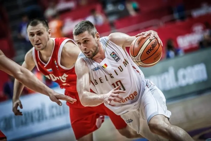 Après cinq ans en France, Quentin Serron retourne en Belgique