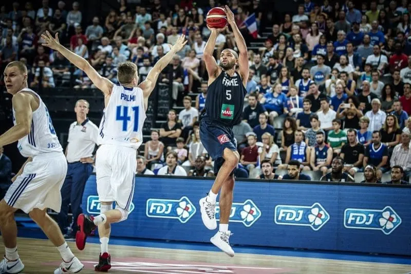 Vainqueurs de la Finlande, les Bleus se rapprochent du Mondial