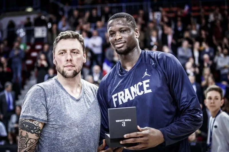 Le chiffre: 1,4 million de dollars, le contrat sur deux ans de Moustapha Fall