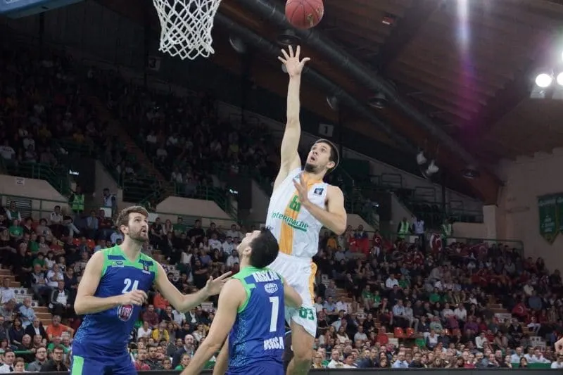 Vidéos: Les victoires de Limoges et de Villeurbanne en Eurocup