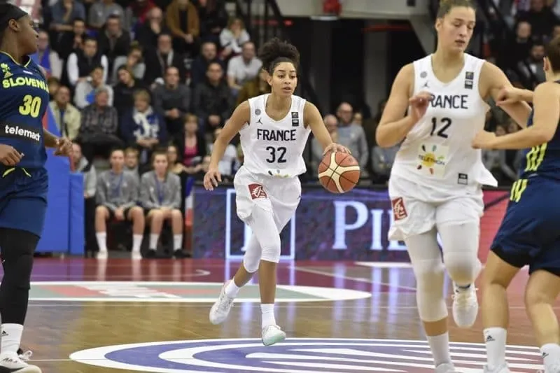 Féminines: La France lamine la Slovénie (+44) et se qualifie pour l’Euro en terminant première de son groupe