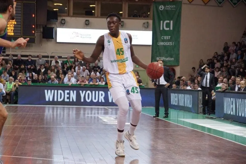 [REDIFF] Spécial Salaires – Limoges: Damien Inglis, un salaire divisé par dix. Sekou Doumbouya, l’espoir de le multiplier par dix