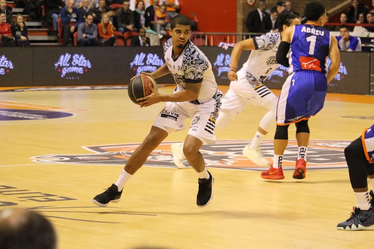 Gravelines : plusieurs semaines d’arrêt pour Benjamin Sene et Edgar Sosa, le club cherche du renfort