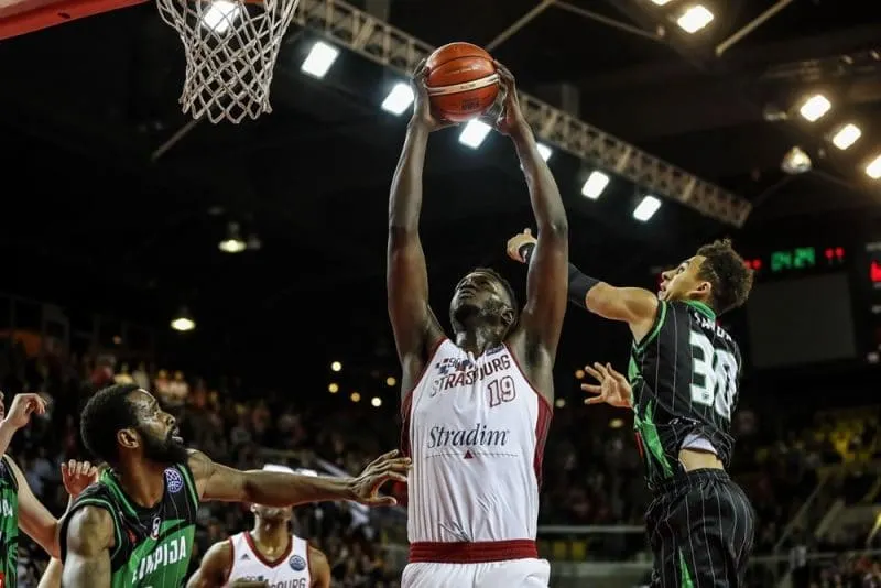 Youssoupha Fall suite à l’attentat à Strasbourg: « On a été mis au courant à la mi-temps »