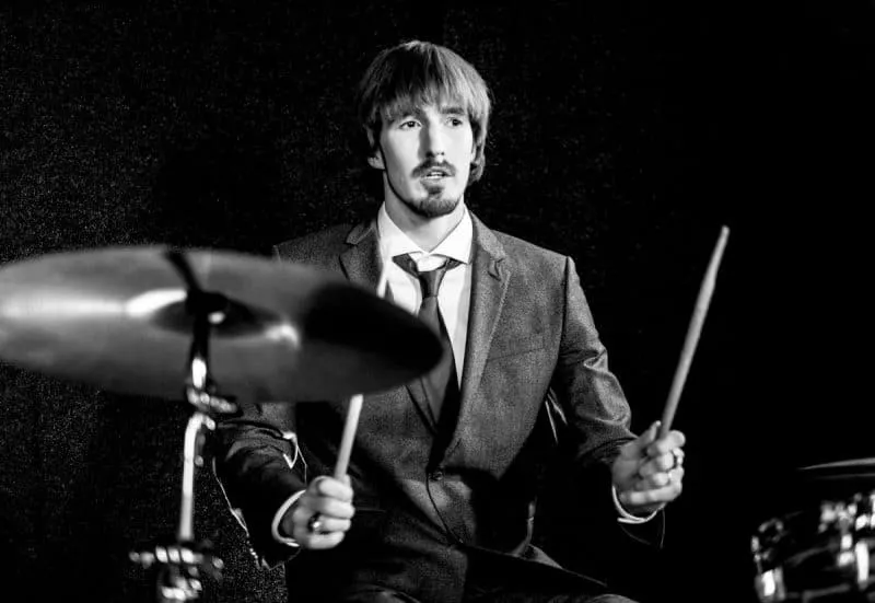 La vidéo: Nando de Colo est Ringo Starr, le batteur des Beatles