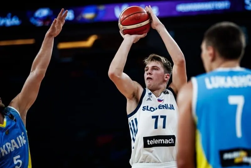 Pour Eurobasket.com, Luka Doncic et Giannis Antetokounmpo sont les joueurs européens de l’année 2018