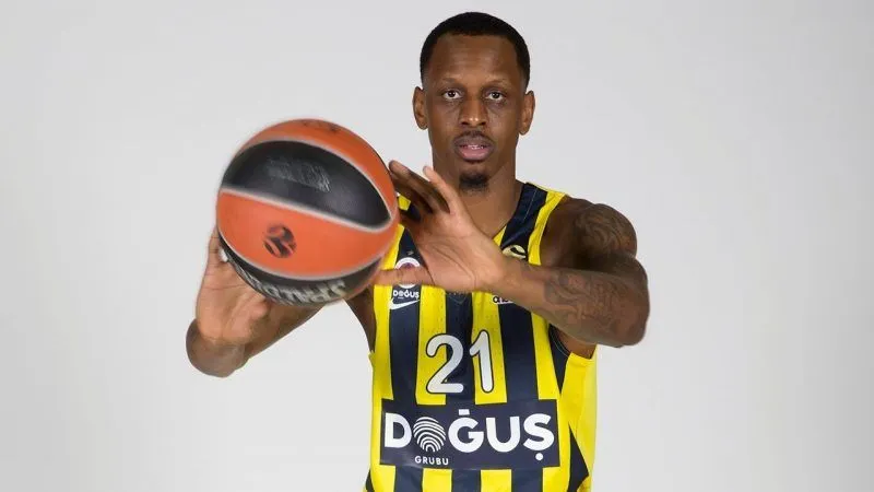 Italie: James Nunnally à Milan, une affaire à 2 millions de dollars