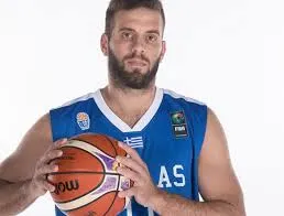 Grèce: Nikos Pappas reste au Panathinaikos dans l’équipe… en fauteuils roulants