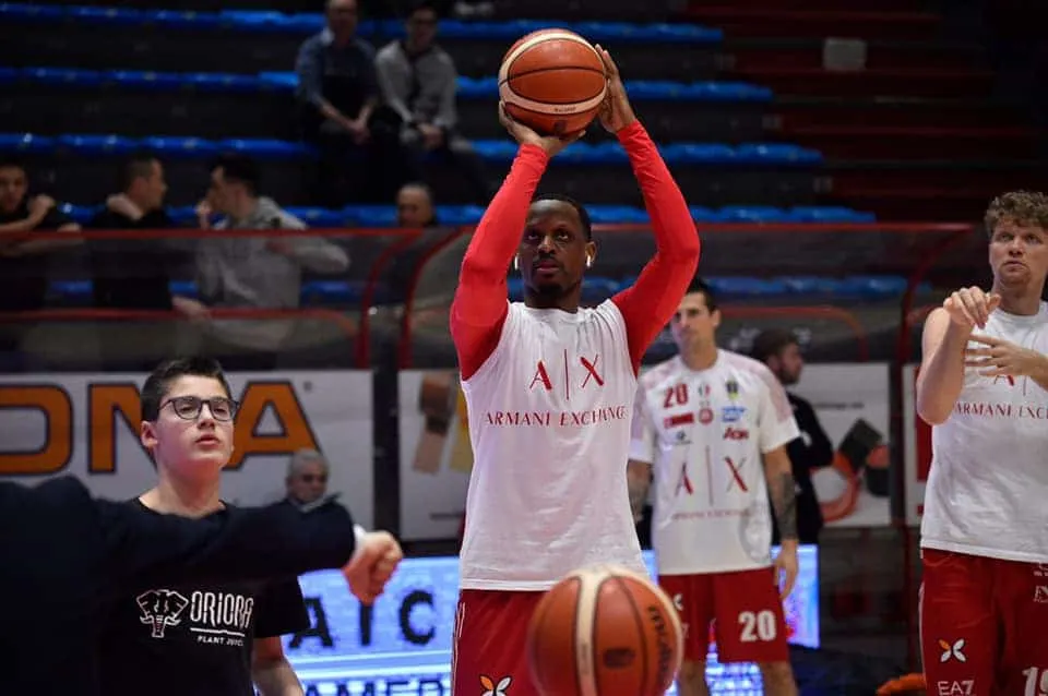 Italie : Milan perd 20-0 contre Pistoia pour avoir fait jouer James Nunnally