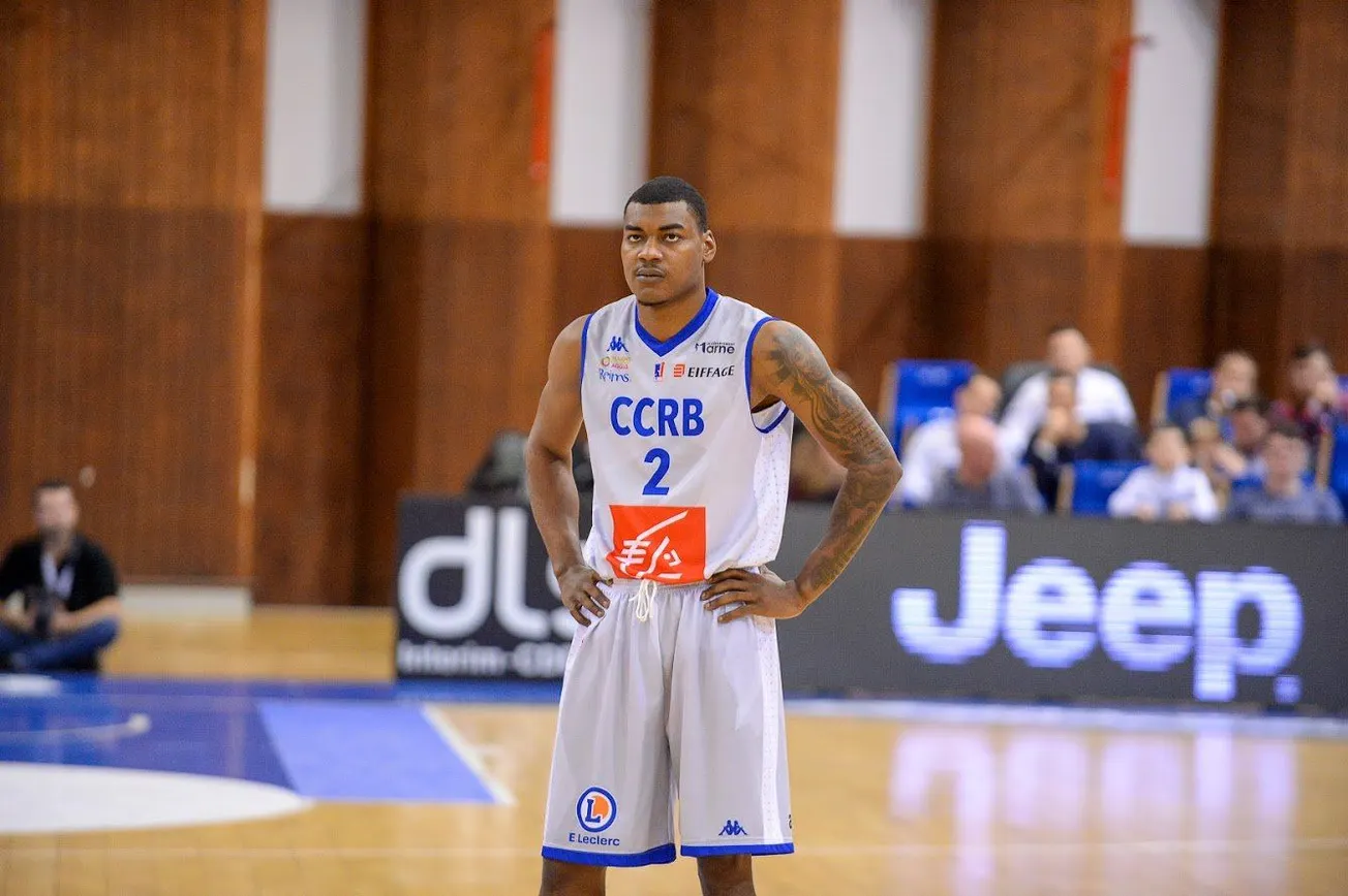 Jeep® ÉLITE : Louis Adams quitte Châlons-Reims