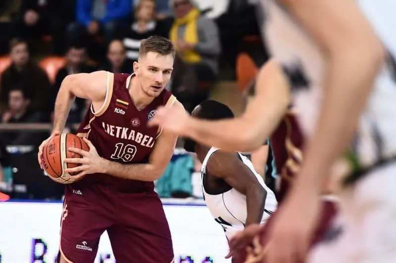 Soupçonné de triche aux paris lors d’un match face à Dijon, le Lituanien Vaidas Kariniauskas a trouvé refuge dans un club grec