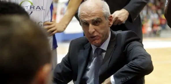 Antibes surprend Bourg mais le coach Julien Espinosa cède sa place à Nikola Antic