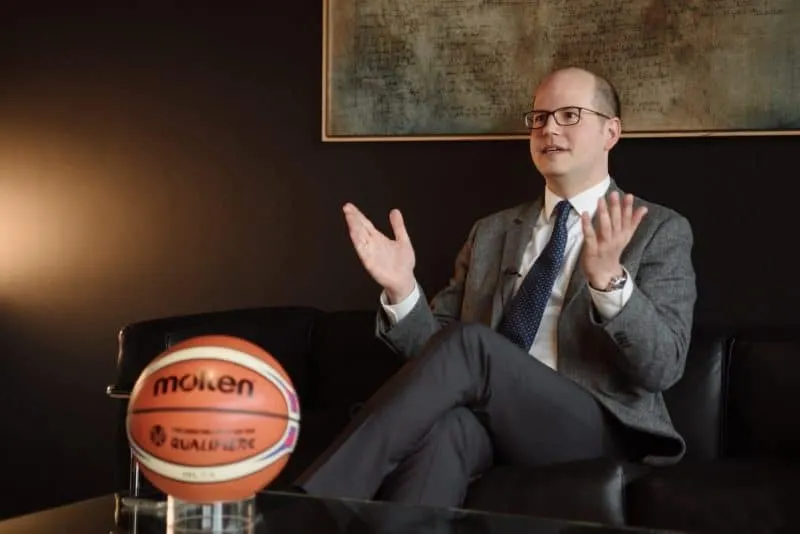 Andreas Zagklis (secrétaire général de la FIBA) : « La NBA et les propriétaires apprécient la participation des joueurs aux équipes nationales »