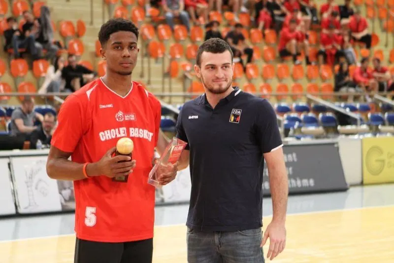 Championnat Espoirs: Karlton Dimanche (Cholet) MVP, Jean-Luc Tissot (Bourg) Meilleur Entraîneur