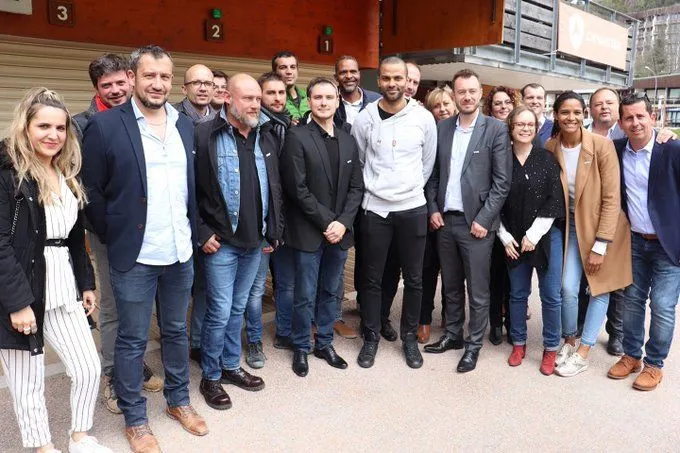 Nicolas Batum et Marie-Sophie Obama font des affaires avec Tony Parker à Villard-de-Lans
