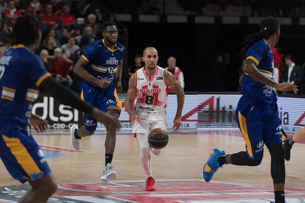 Jeep® ÉLITE : Zack Wright prolonge deux ans à Bourg-en-Bresse