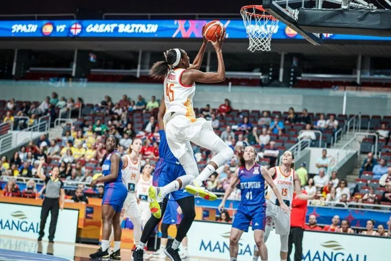 Astou Ndour, championne WNBA 2021 : « C’est merveilleux de pouvoir profiter du rêve que j’ai eu quand j’étais enfant »