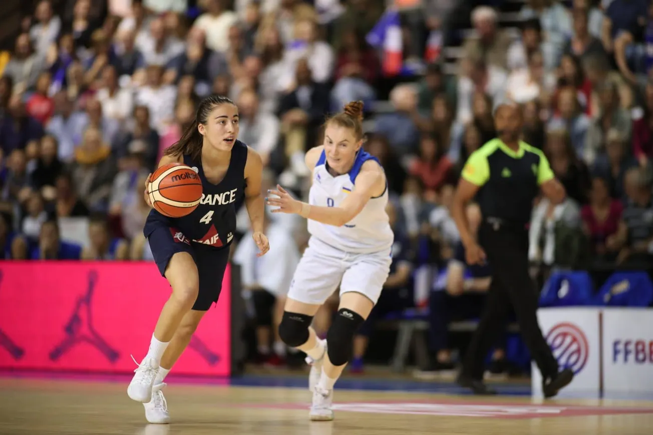 Vidéo: Les Bleues sont à Riga. Jeudi, c’est l’Euro !