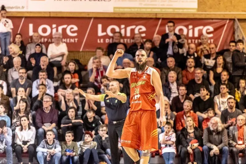 Pro B: Charles-Henri Bronchard deux ans de plus à Vichy-Clermont