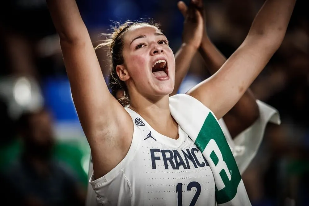 Vidéo: Interview de Alexia Chartereau, la MVP 2021
