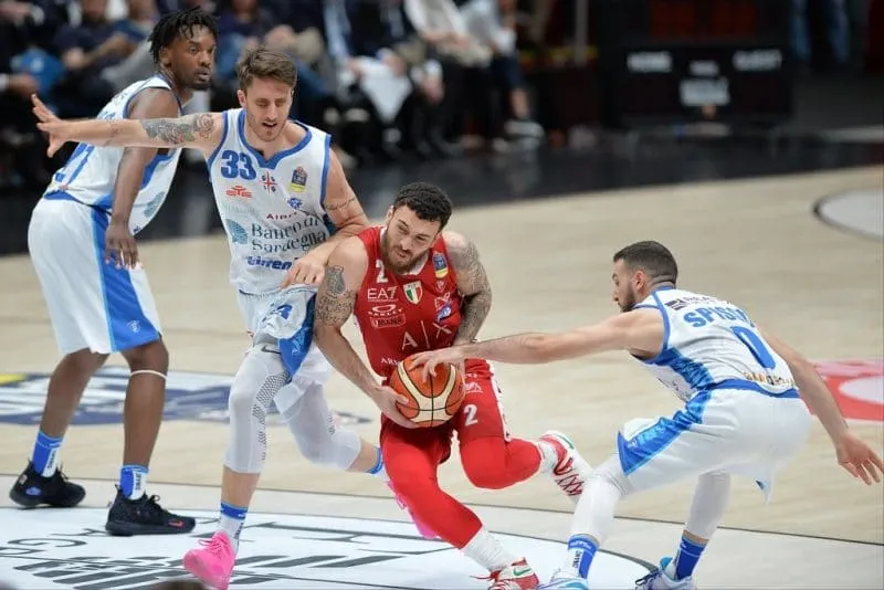 Playoffs en Europe: Milan, Olympiacos et Vitoria, ces équipes d’Euroleague qui dévissent