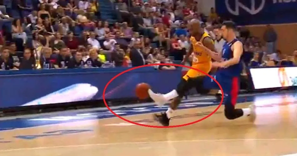 Vidéo: Le tacle de Nando De Colo, un arbitre bousculé… Le Top 5 Bloopers de la VTB League