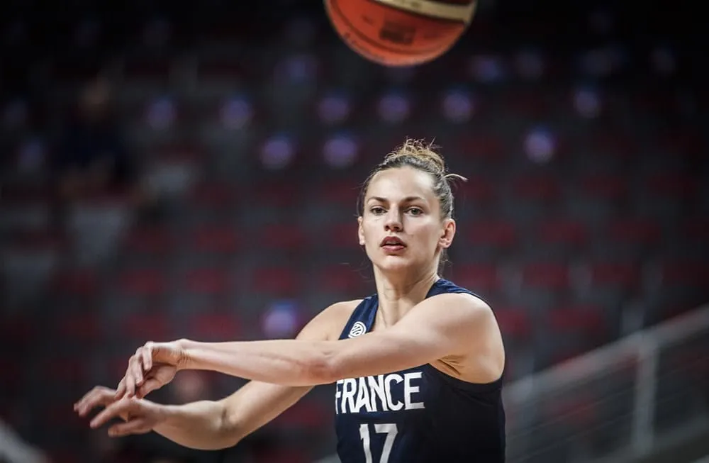 Euro féminin: L’analyse de Yannick Souvré, ancienne capitaine des Bleues et consultante sur W9