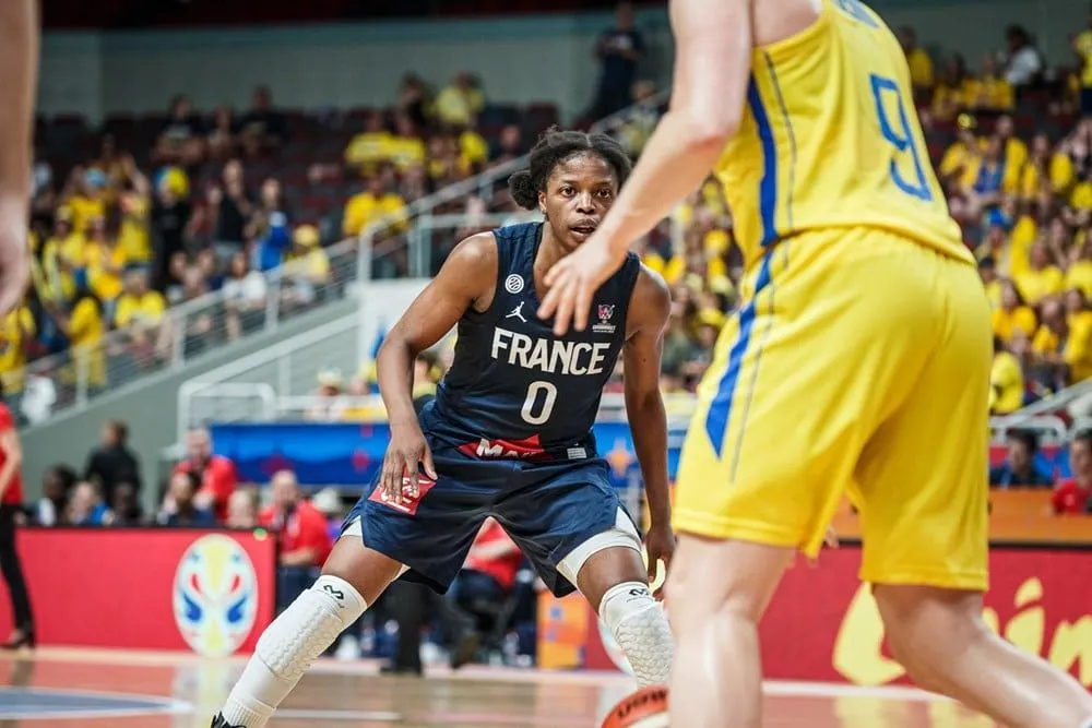 Vidéo: les coulisses de France-Suède