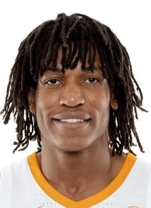 NCAA: Yves Pons reste une saison de plus à Tennessee