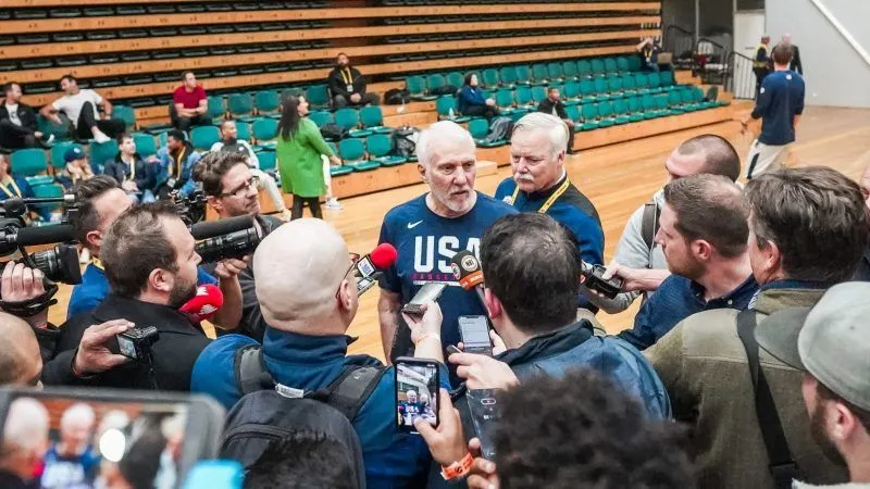 Gregg Popovich a emmené dîner ses joueurs… sans téléphone portable