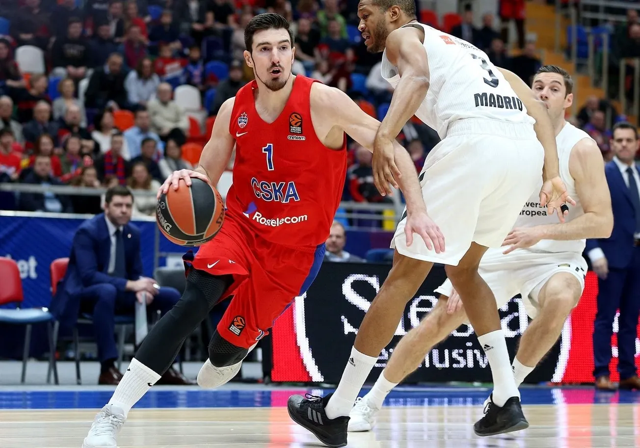 Nando De Colo intronisé au Hall of Fame de la VTB League