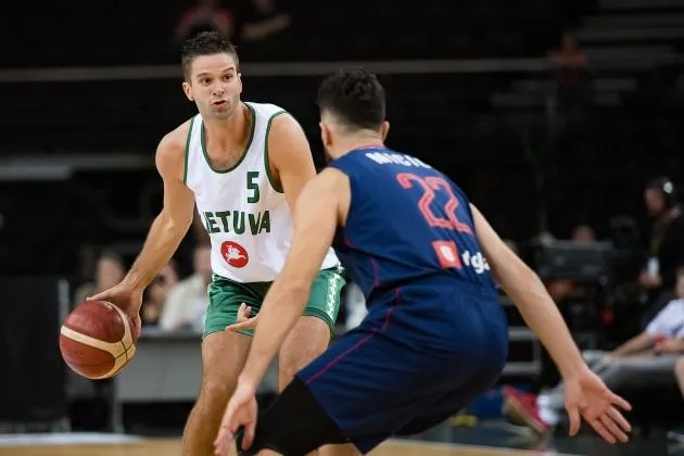 Lituanie-Serbie: Mantas Kalnietis impressionné par Nikola Jokic