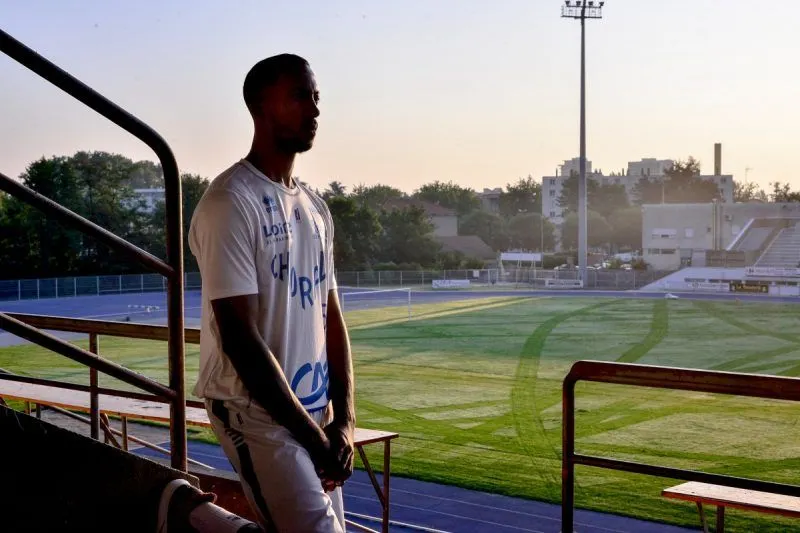 Vidéo: La Chorale de Roanne fait un clin d’oeil à son glorieux passé dans la conception de sa nouvelle tenue