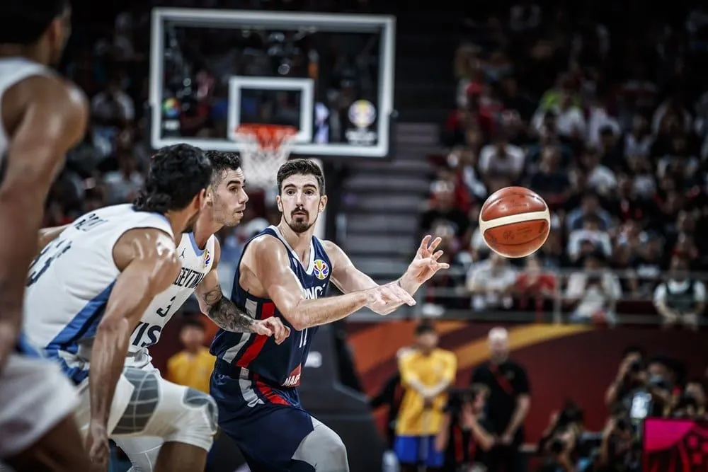 Nando De Colo révèle qu’il s’est inspiré de Ann Wauters et Diana Taurasi
