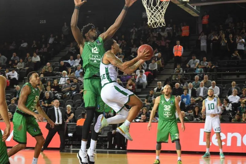 Vidéo: Le voyage de Nanterre à Istanbul en inside
