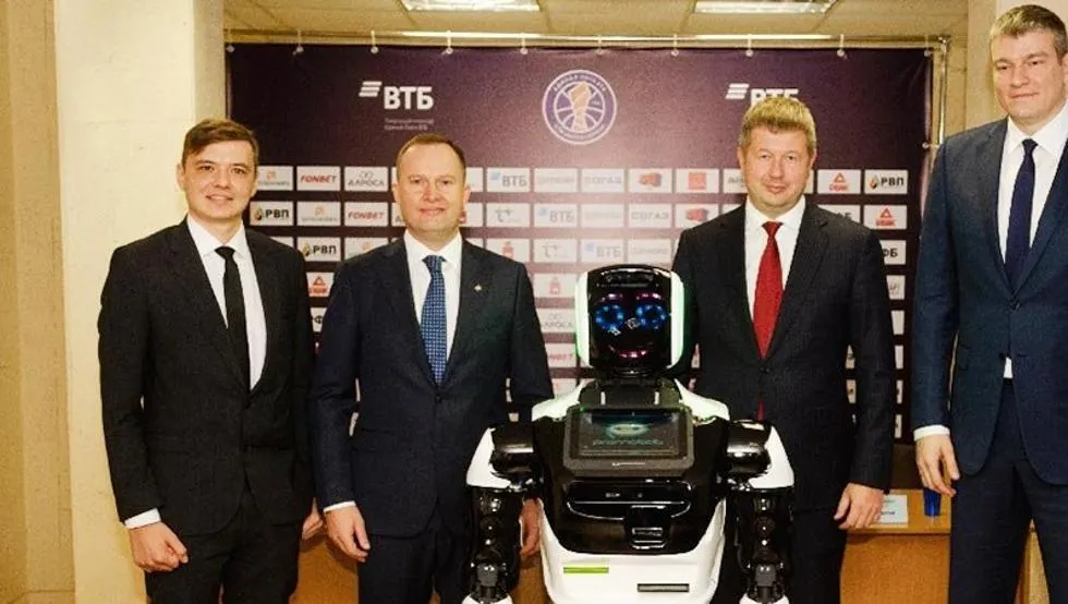 Un robot au club de Perm pour servir d’assistant-coach !