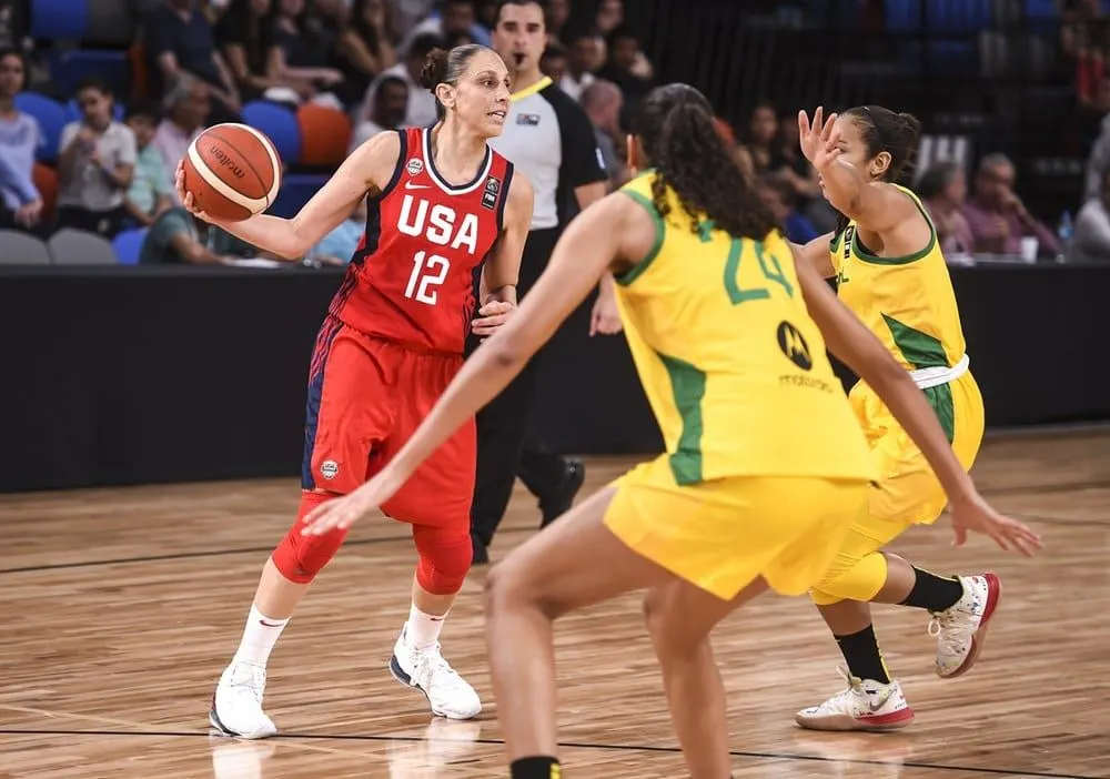 Diana Taurasi dans le pays de ses parents au pré-TQO en Argentine