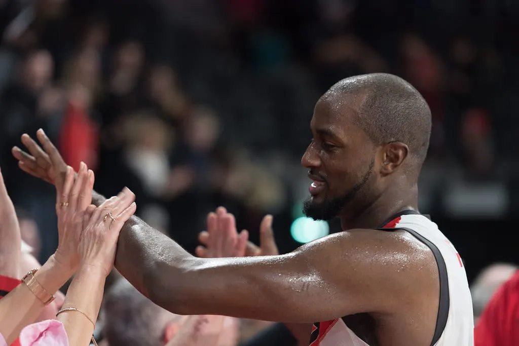 [REDIFF] Spécial Salaires – Bourg-en-Bresse : Zach Peacock 5e salaire de Jeep Elite