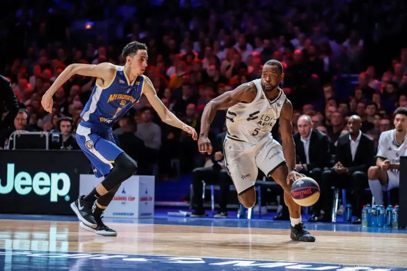 Vidéo: Une conversation entre Charles Kahudi et Paoline Salagnac (ASVEL)