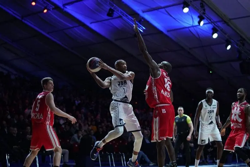 Vidéo: La mini-movie de la journée de vendredi de la Leaders Cup