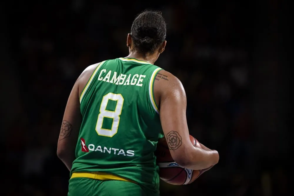 Liz Cambage, le colosse australien au mental d’argile